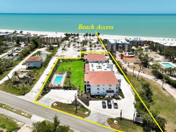 Walk to Beach 2 Bedroom